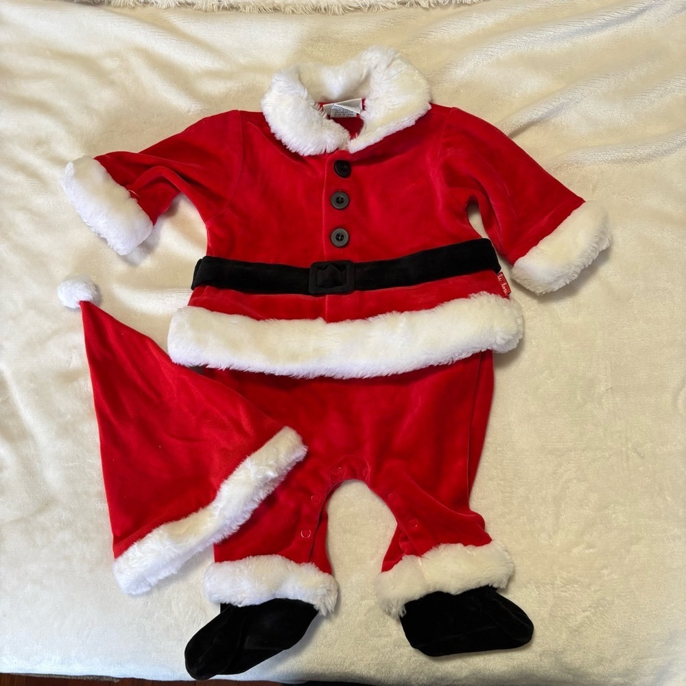 Le Top Santa Suit for 3 month baby matching Santa hat baby